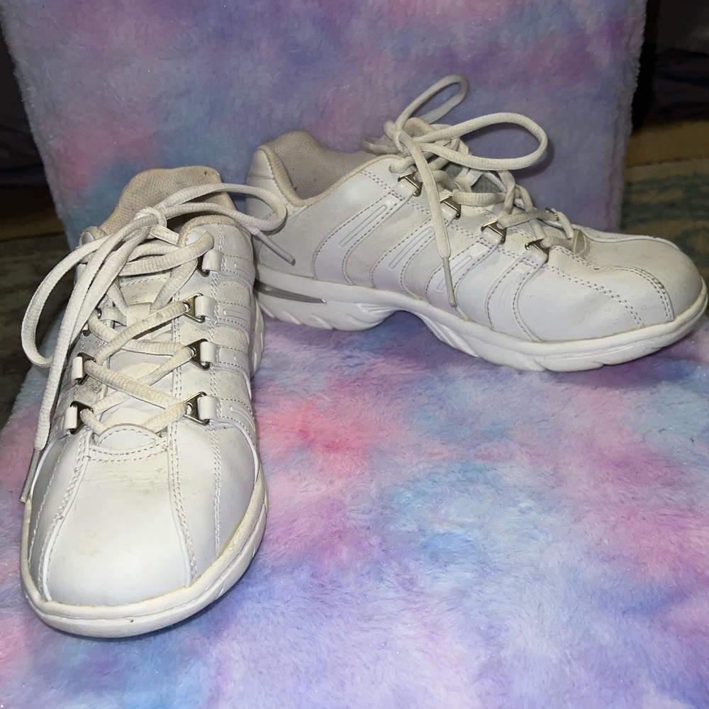 LA Gear Sneakers (Women’s Size 8.5) - Picture 2 of 9